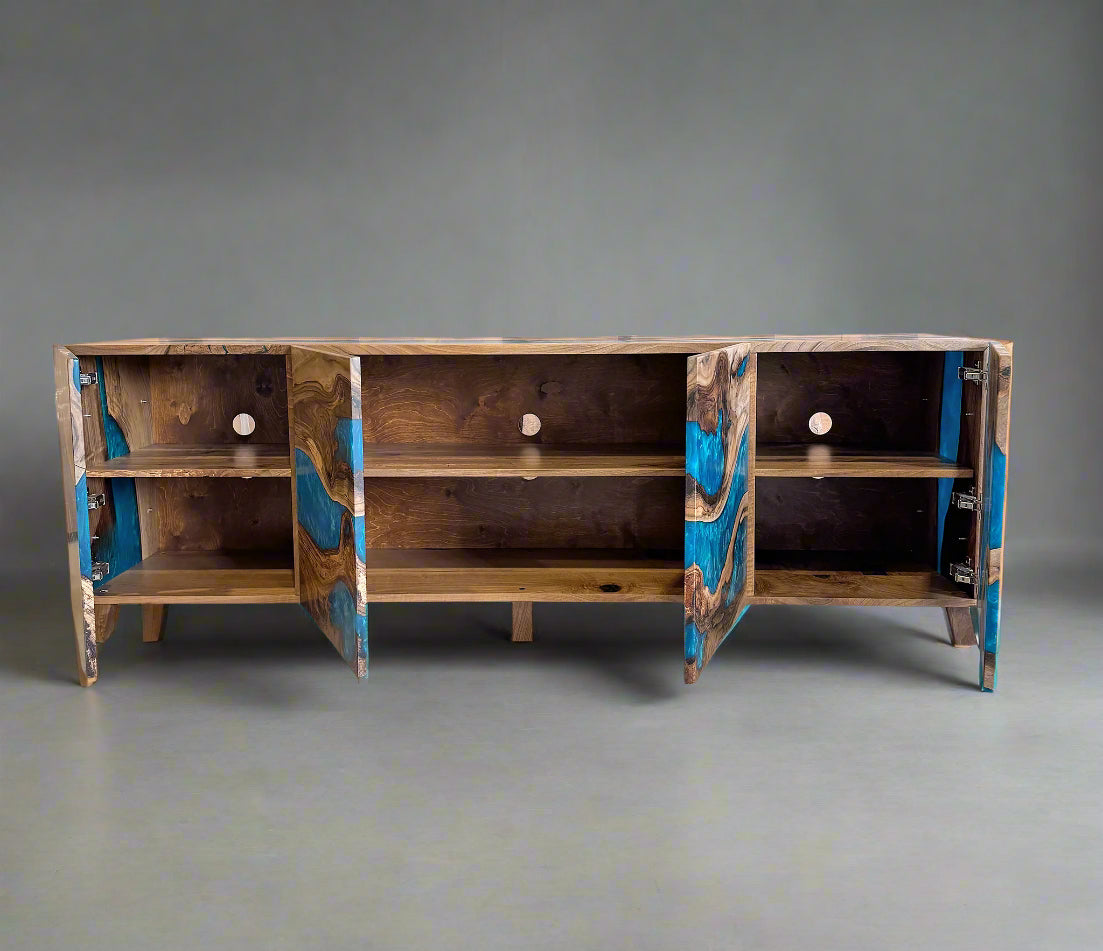 Sideboard aus Holz und Epoxidharz in Perltürkis