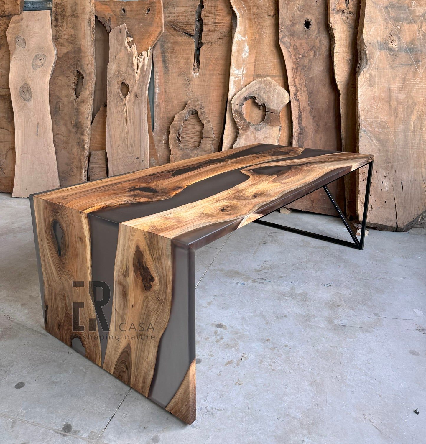 Table à manger moderne en résine époxy