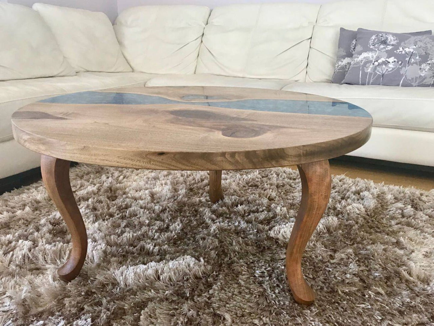Table d'appoint en résine époxy verte