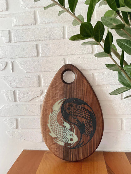 Dalle en bois de noyer et buffet époxy