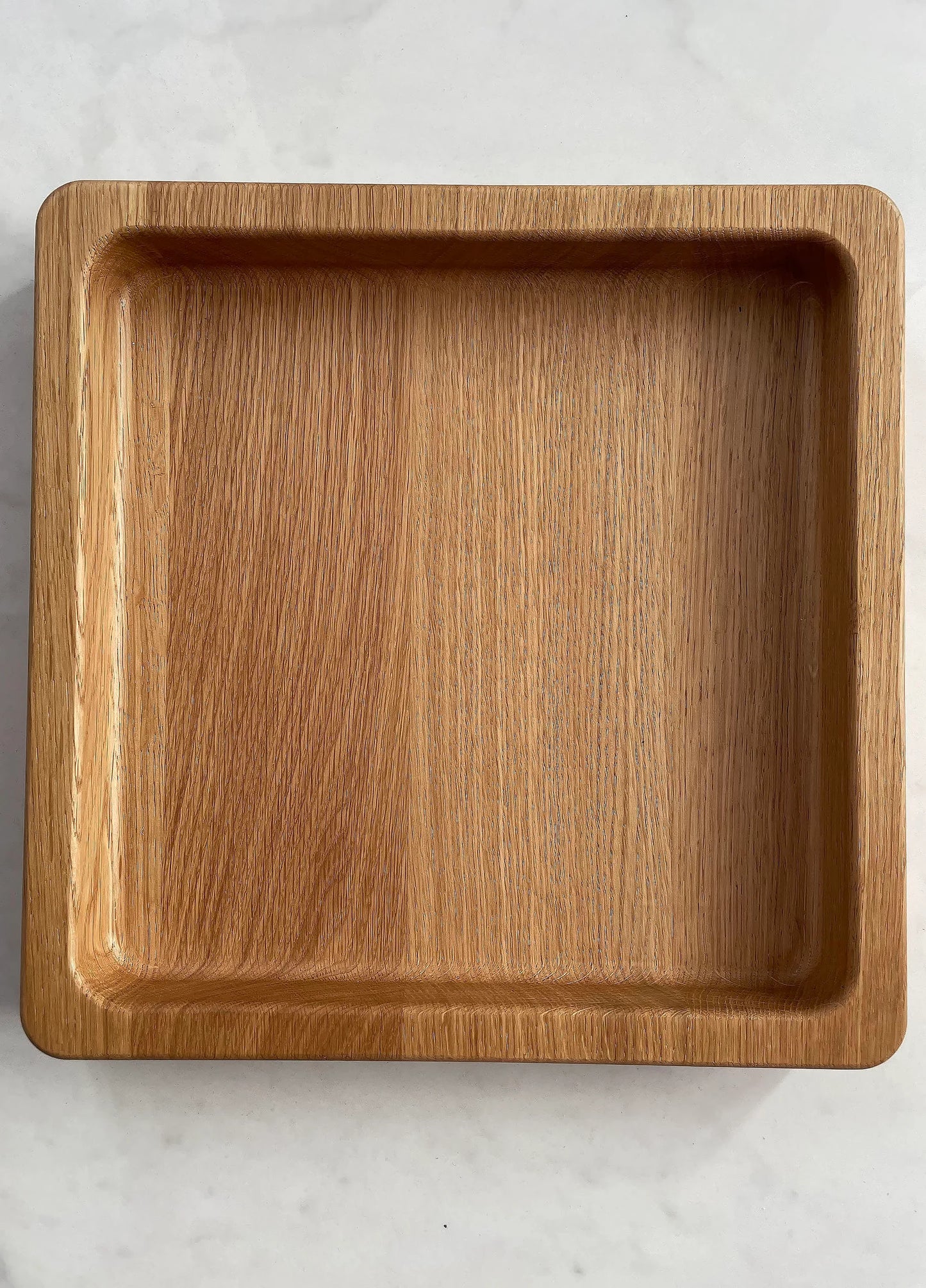 Dalle en bois de noyer et buffet époxy