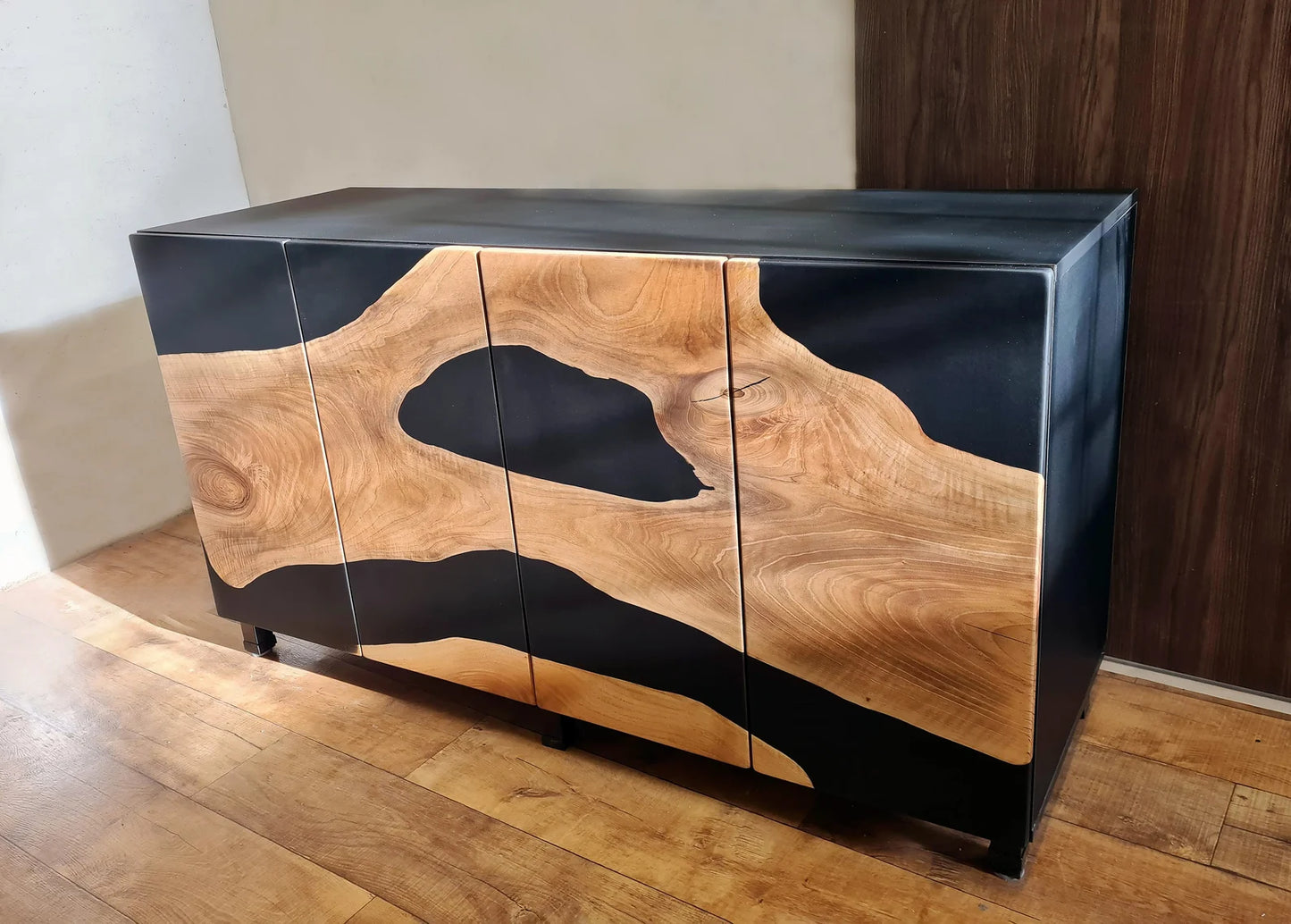 Buffet en bois et époxy bicolore