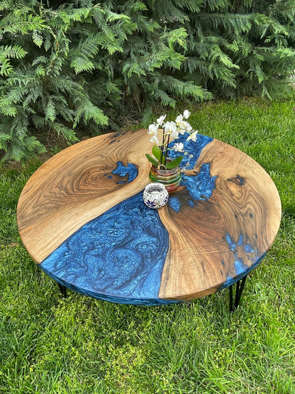 Table d'appoint en résine époxy verte