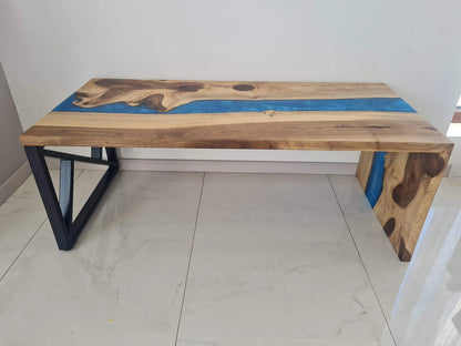 Table d'appoint en résine époxy verte