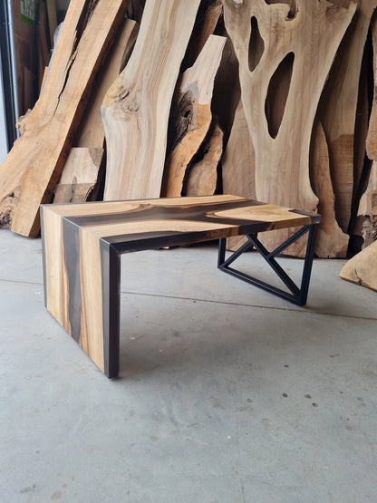 Table d'appoint en résine époxy verte