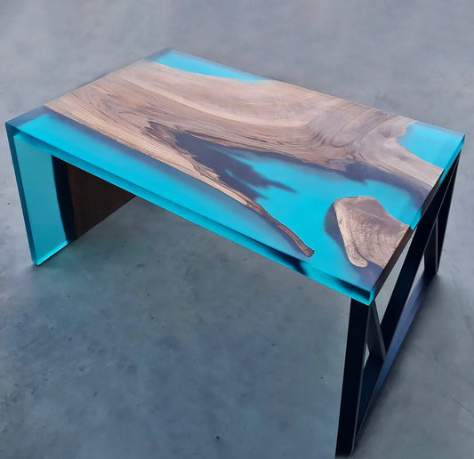Couchtisch aus transparentem schwarzem Epoxidharz
