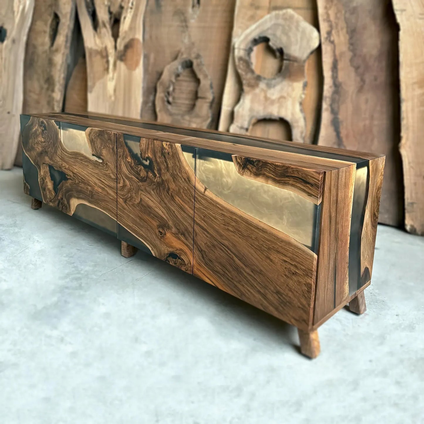 Buffet en bois et époxy bicolore