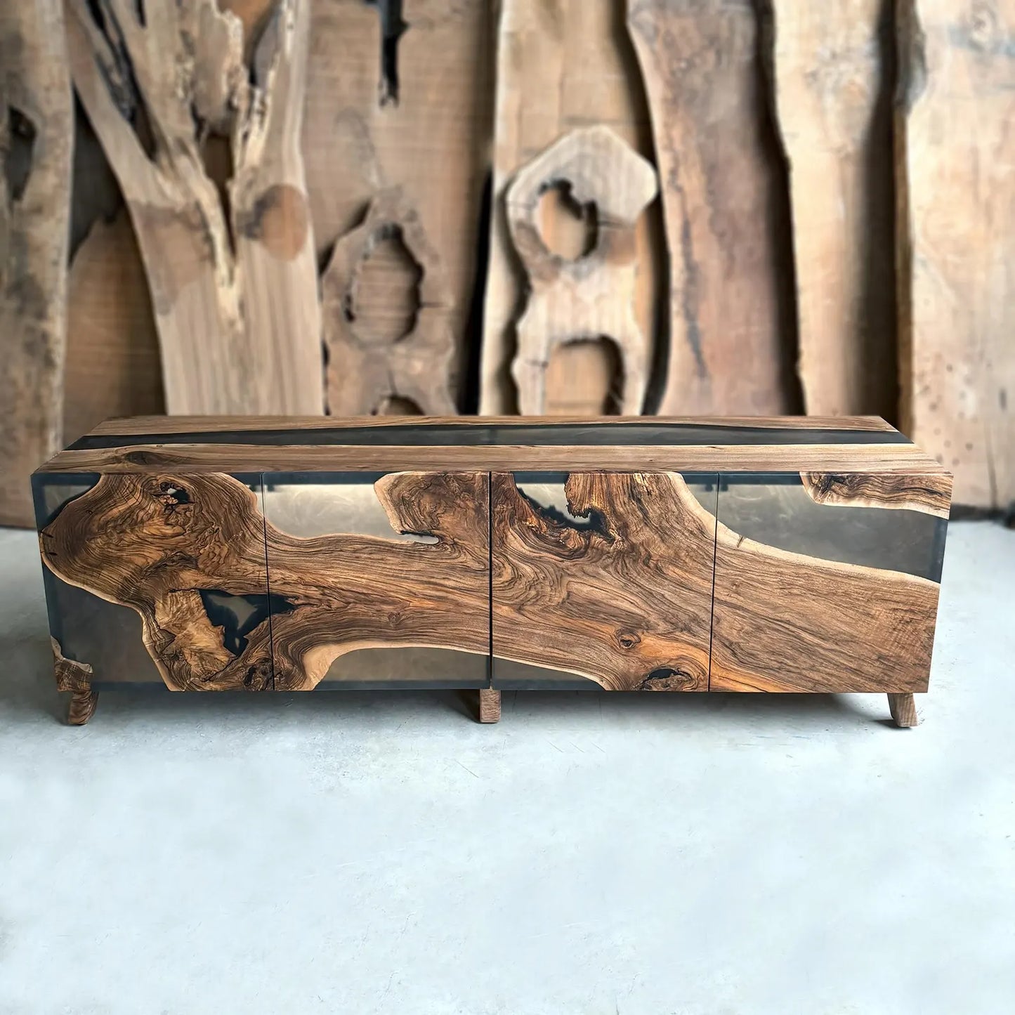 Buffet en bois et époxy bicolore