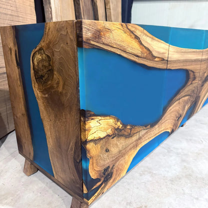 Buffet en bois et époxy bicolore