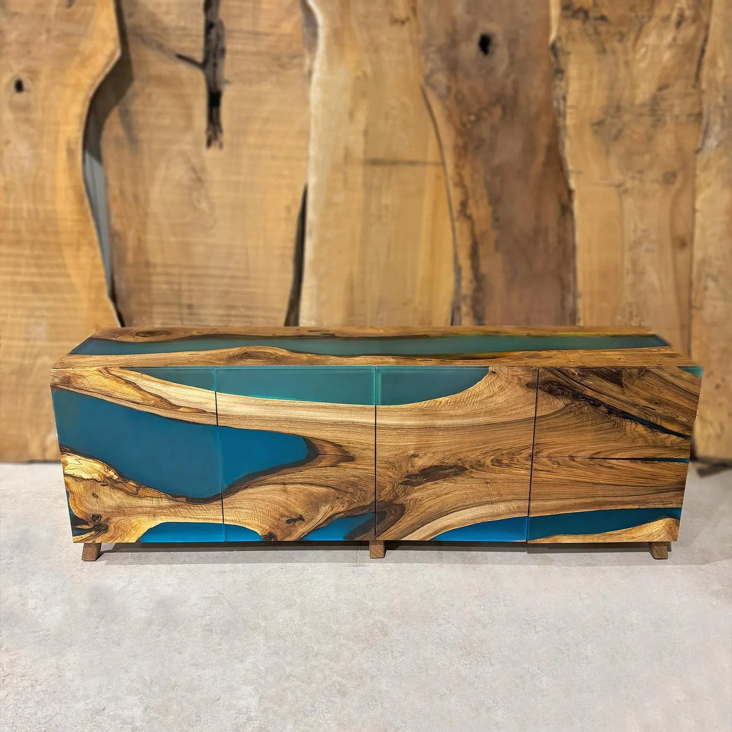 Buffet en bois et époxy bicolore