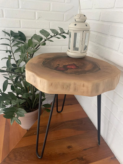 Table d'appoint en résine époxy verte