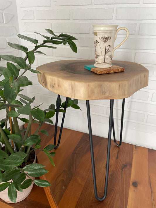 Couchtisch aus transparentem schwarzem Epoxidharz