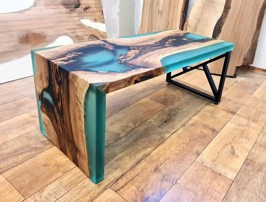 Couchtisch aus transparentem schwarzem Epoxidharz