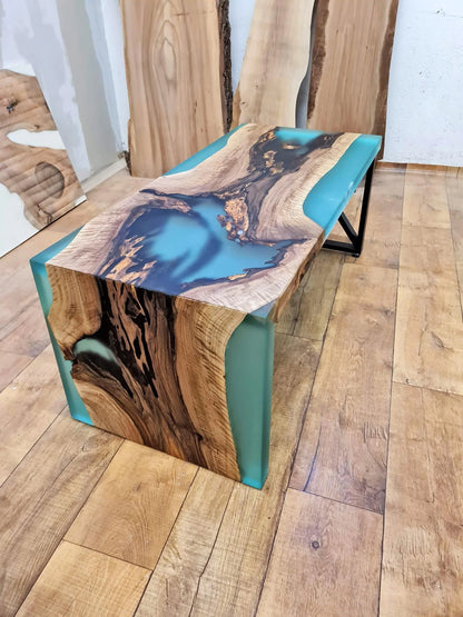 Table d'appoint en résine époxy verte