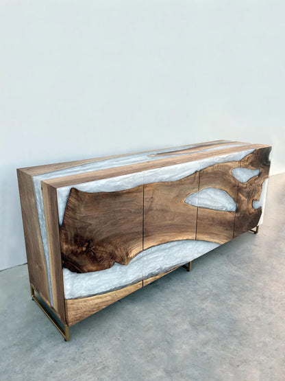 Buffet en bois et époxy bicolore