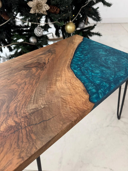 Table d'appoint en résine époxy verte